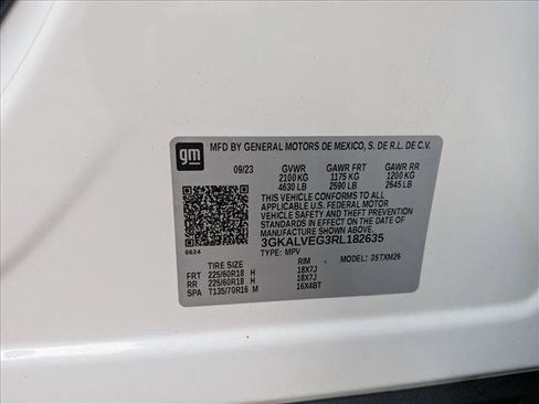 Used 2024 GMC Terrain SLT image 22