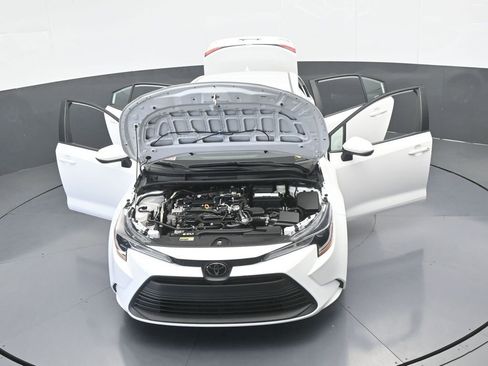Used 2024 Toyota Corolla LE image 70