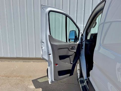 Certified 2025 Ford Transit 250 Low Roof w/ Exterior Upgrade Package RWD image 13