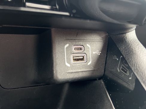 Used 2025 Jeep Compass Trailhawk image 22