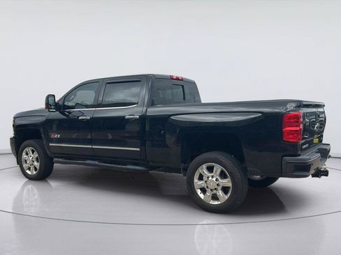 Used 2018 Chevrolet Silverado 2500 LTZ w/ Duramax Plus Package AWD/4WD image 4