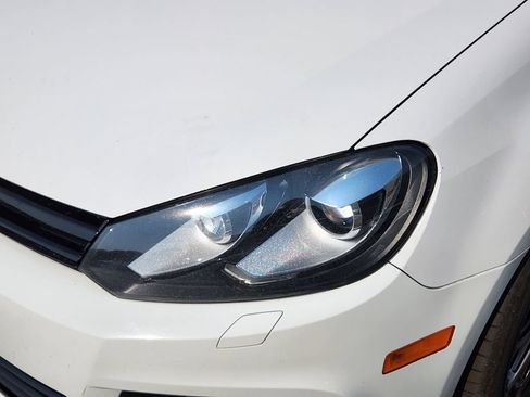 Used 2013 Volkswagen Golf R 4-Door AWD/4WD image 11