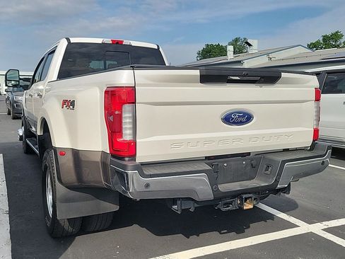 Used 2017 Ford F350 Lariat w/ Lariat Ultimate Package AWD/4WD image 5