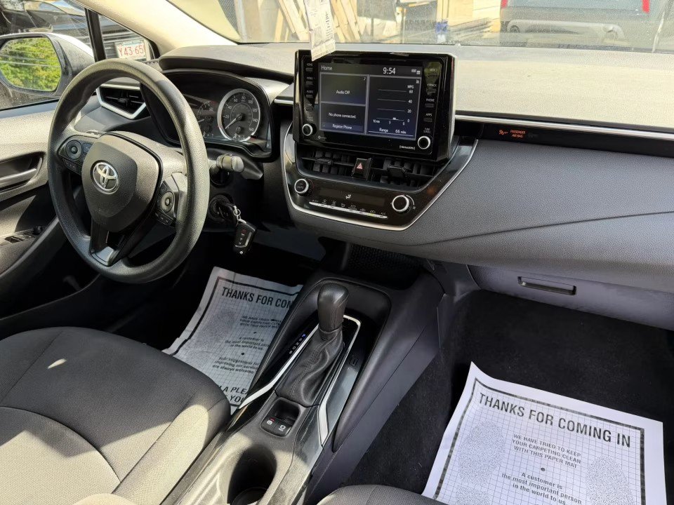 Used 2022 Toyota Corolla LE FWD image 23