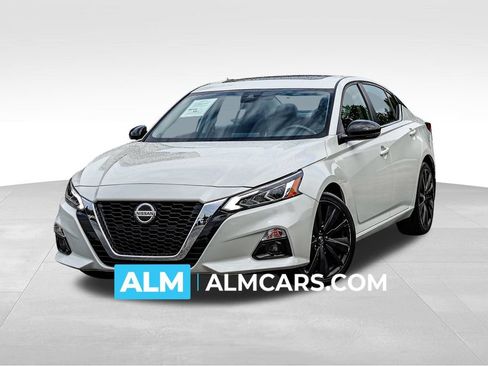 Used 2022 Nissan Altima 2.5 SR w/ Midnight Edition Package FWD image 1