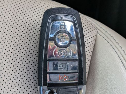 Certified 2024 Lincoln Nautilus Premier w/ Equipment Group 102A image 34