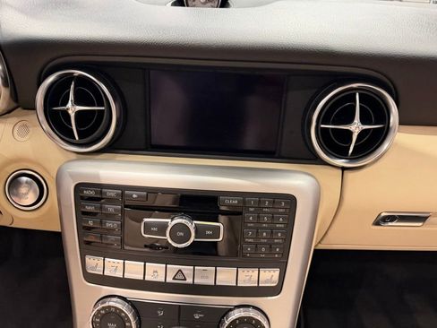 Used 2013 Mercedes-Benz SLK 350 image 36
