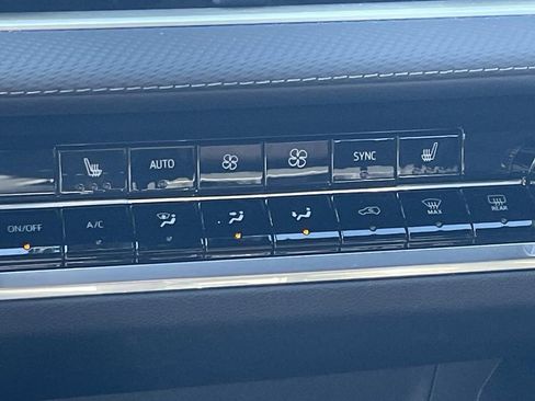 New 2026 Chevrolet Equinox LT w/ Convenience Package II image 23