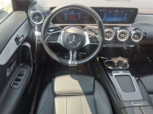 Used 2025 Mercedes-Benz CLA 250 4MATIC image 11