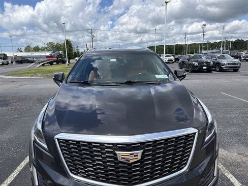 Used 2020 Cadillac XT5 Premium Luxury AWD/4WD image 3