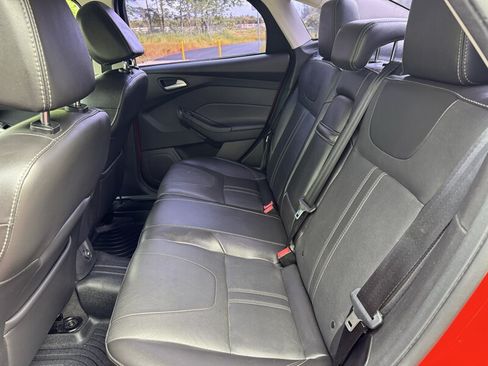 Used 2013 Ford Focus SE FWD image 14