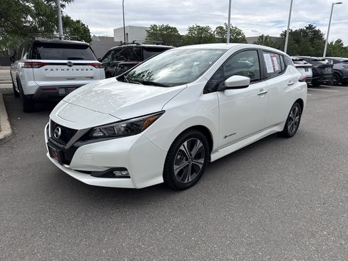 Used 2019 Nissan Leaf SV FWD image 4