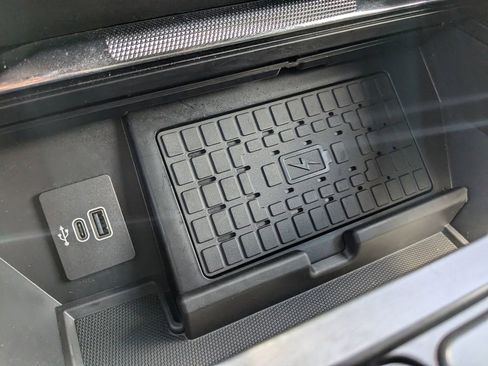 New 2025 Ford F150 Lariat w/ Equipment Group 502A High image 25