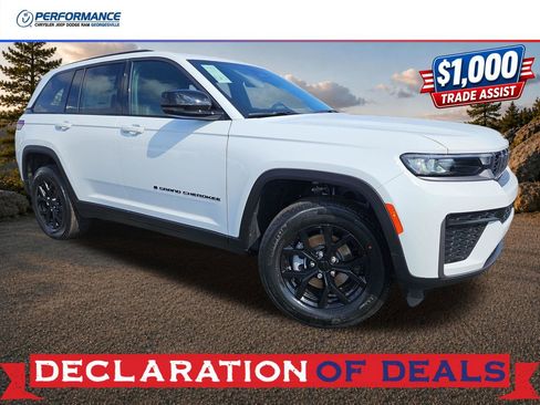 New 2026 Jeep Grand Cherokee Altitude AWD/4WD image 1