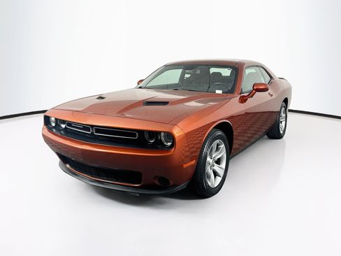 Used 2021 Dodge Challenger SXT RWD image 3