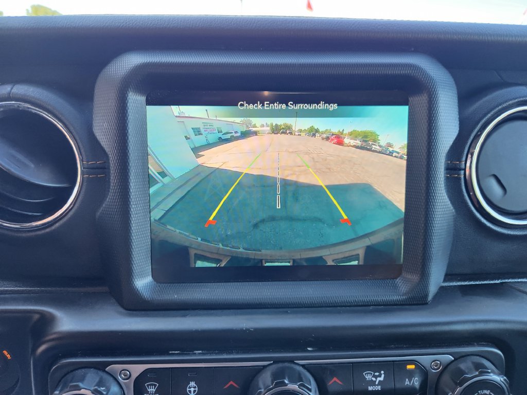 Used 2021 Jeep Wrangler Unlimited Sahara AWD/4WD image 27