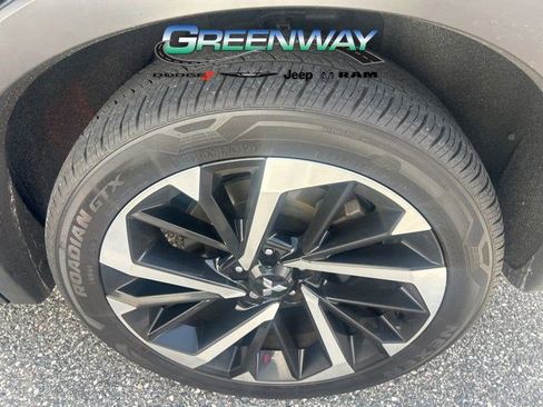 Used 2024 Mitsubishi Outlander SE AWD/4WD image 5