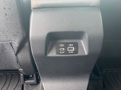 Used 2024 Subaru Crosstrek 2.5i Limited AWD/4WD image 17