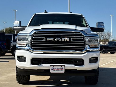 Used 2024 RAM 2500 Laramie AWD/4WD image 2