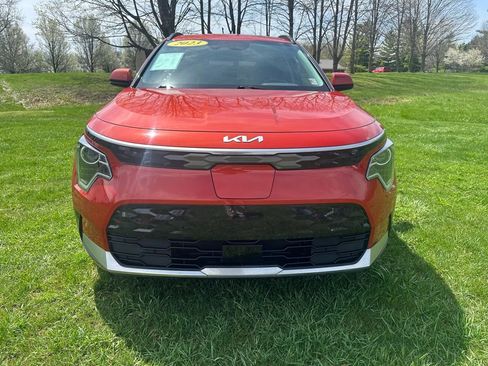 Used 2023 Kia Niro Wind w/ Wind Preserve Package image 8