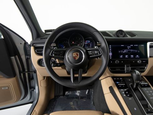 New 2026 Porsche Macan AWD/4WD image 17