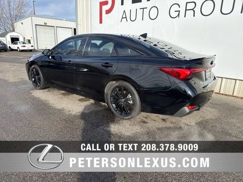 Used 2022 Toyota Avalon XSE image 5