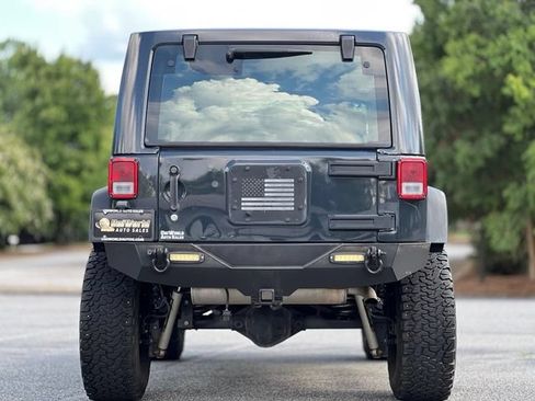 Used 2017 Jeep Wrangler Sport AWD/4WD image 6