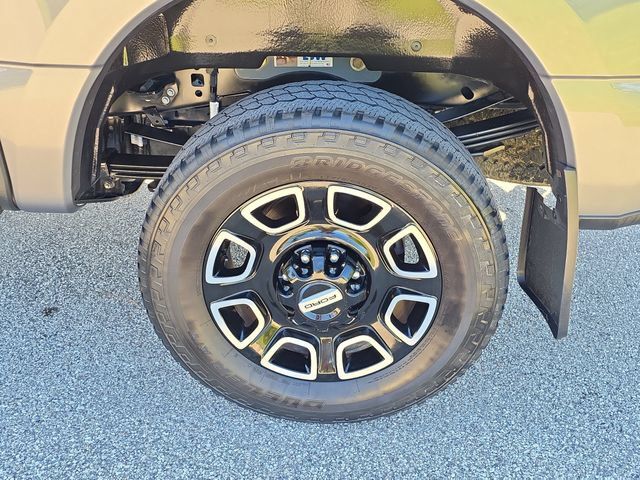Used 2025 Ford F350 Platinum w/ FX4 Off-Road Package AWD/4WD image 7