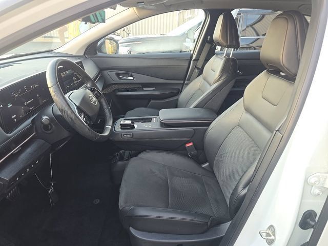 Used 2024 Nissan Ariya AWD image 7