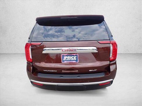Used 2022 GMC Yukon SLT w/ SLT Luxury Package AWD/4WD image 3