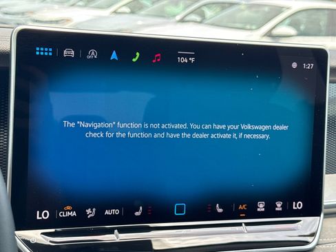 Certified 2025 Volkswagen Tiguan SE AWD/4WD image 20