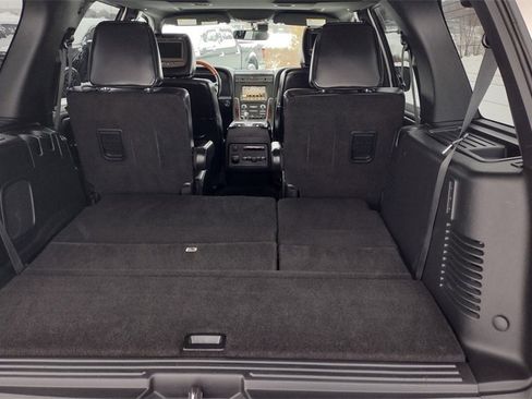 Used 2017 Lincoln Navigator Select image 27