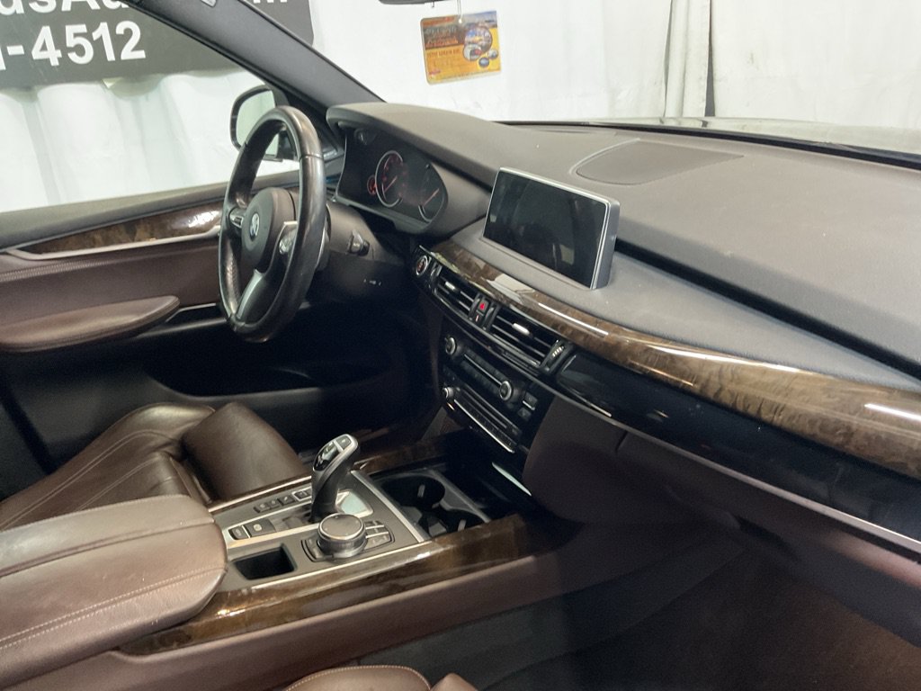 Used 2018 BMW X5 xDrive50i AWD/4WD image 36