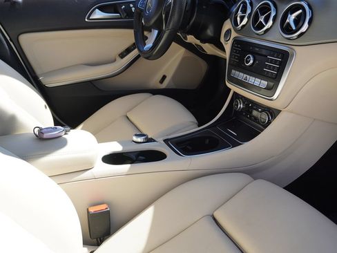 Used 2019 Mercedes-Benz GLA 250 image 15