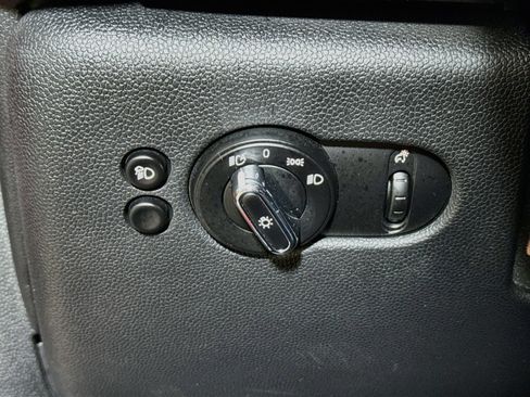 Used 2022 MINI Cooper 2-Door Hardtop FWD image 14