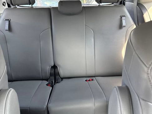 Used 2022 Toyota Sienna XLE AWD/4WD image 12