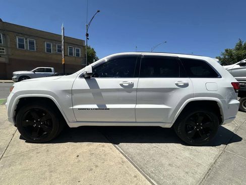 Used 2015 Jeep Grand Cherokee Altitude AWD/4WD image 8