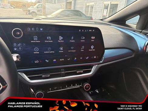 Certified 2024 Chevrolet Equinox EV RS FWD image 22