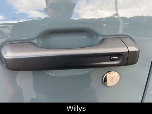 Used 2024 Jeep Wrangler Willys image 25