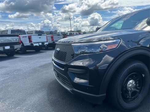 New 2025 Ford Explorer 4WD Police Interceptor image 9