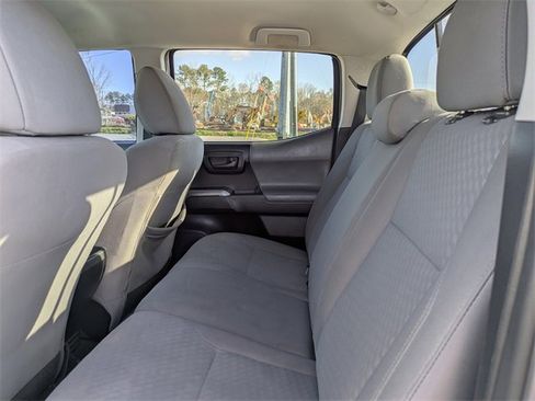 Used 2020 Toyota Tacoma SR5 image 13