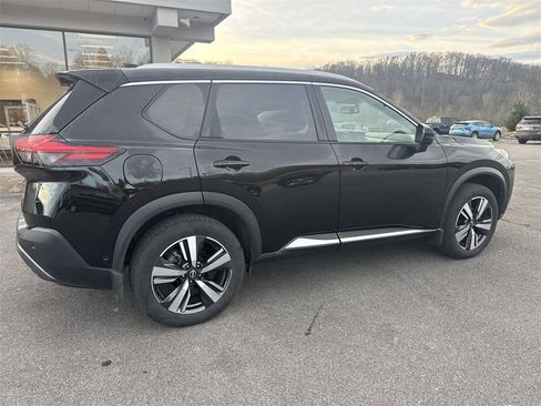 Used 2023 Nissan Rogue SL w/ SL Premium Package image 4