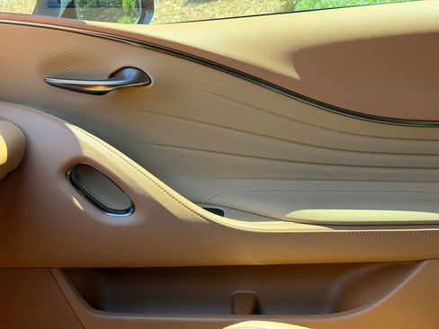 Used 2023 Lexus LC 500 Convertible w/ Touring Package RWD image 31