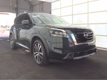 Used 2025 Nissan Pathfinder Platinum