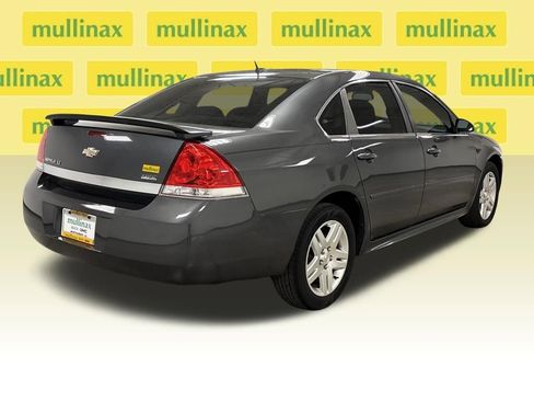 Used 2010 Chevrolet Impala LT w/ Luxury Edition Package image 19
