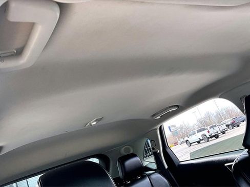 Used 2022 Ford Edge Titanium image 25