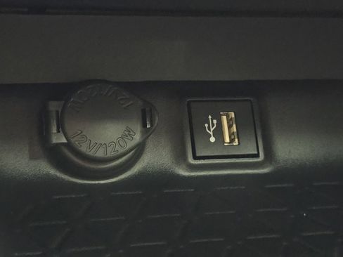 New 2025 Toyota RAV4 XLE image 31