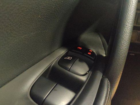 Used 2020 Nissan Rogue SV w/ Premium Package FWD image 27