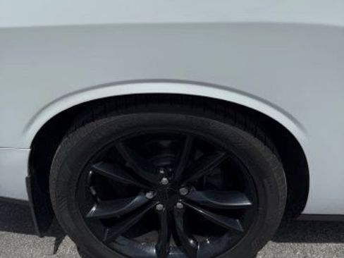 Used 2016 Dodge Challenger SXT Plus image 6