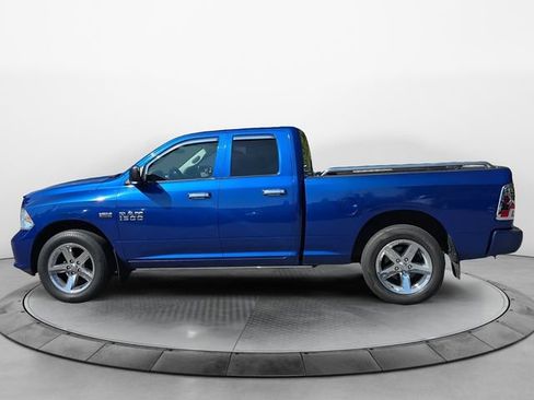 Used 2017 RAM 1500 Express AWD/4WD image 2